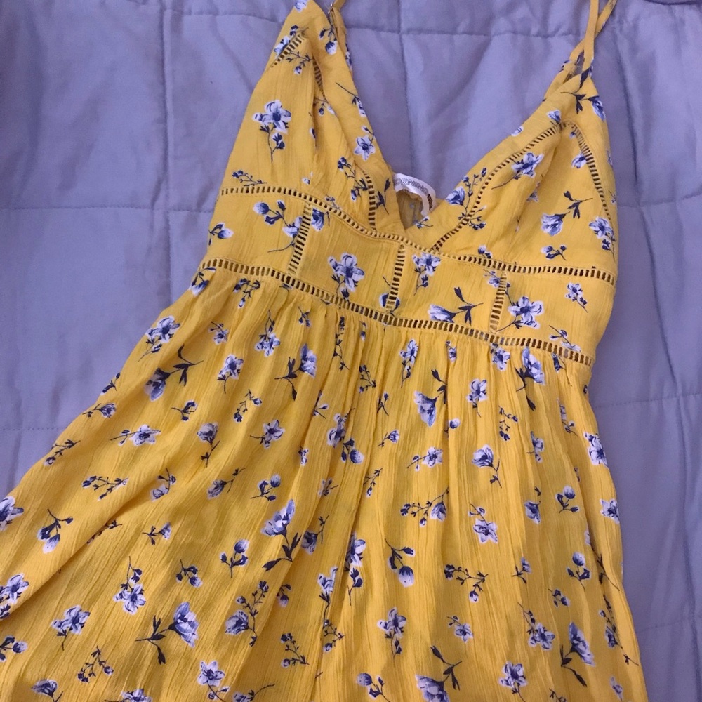 Morning mist ☀️ yellow romper